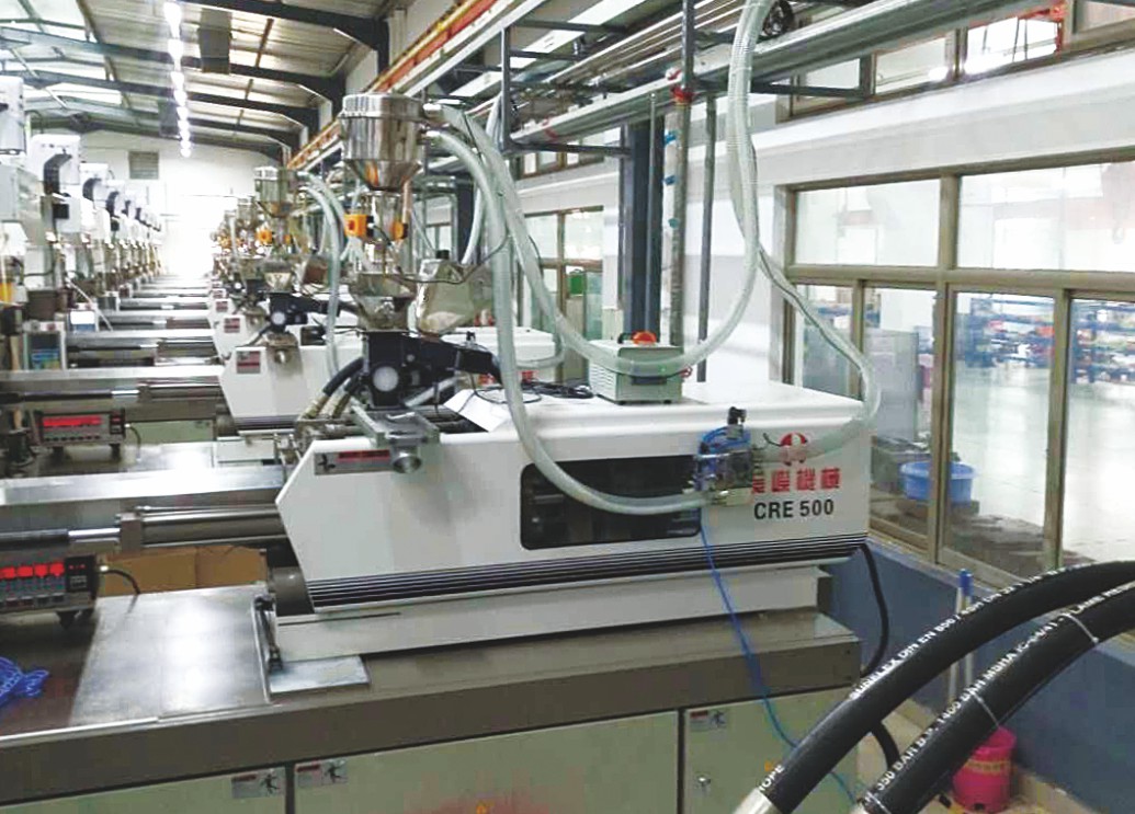 深入分析注塑機集中供料系統(tǒng)構成 深入分析注塑機集中供料系統(tǒng)構成