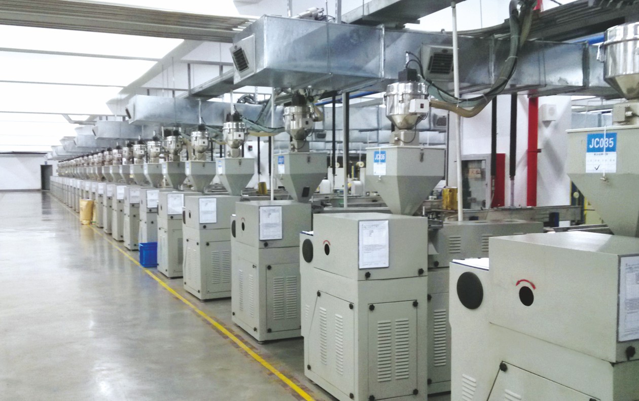 注塑機中央供料系統(tǒng)價格及優(yōu)勢 注塑機中央供料系統(tǒng)價格及優(yōu)勢