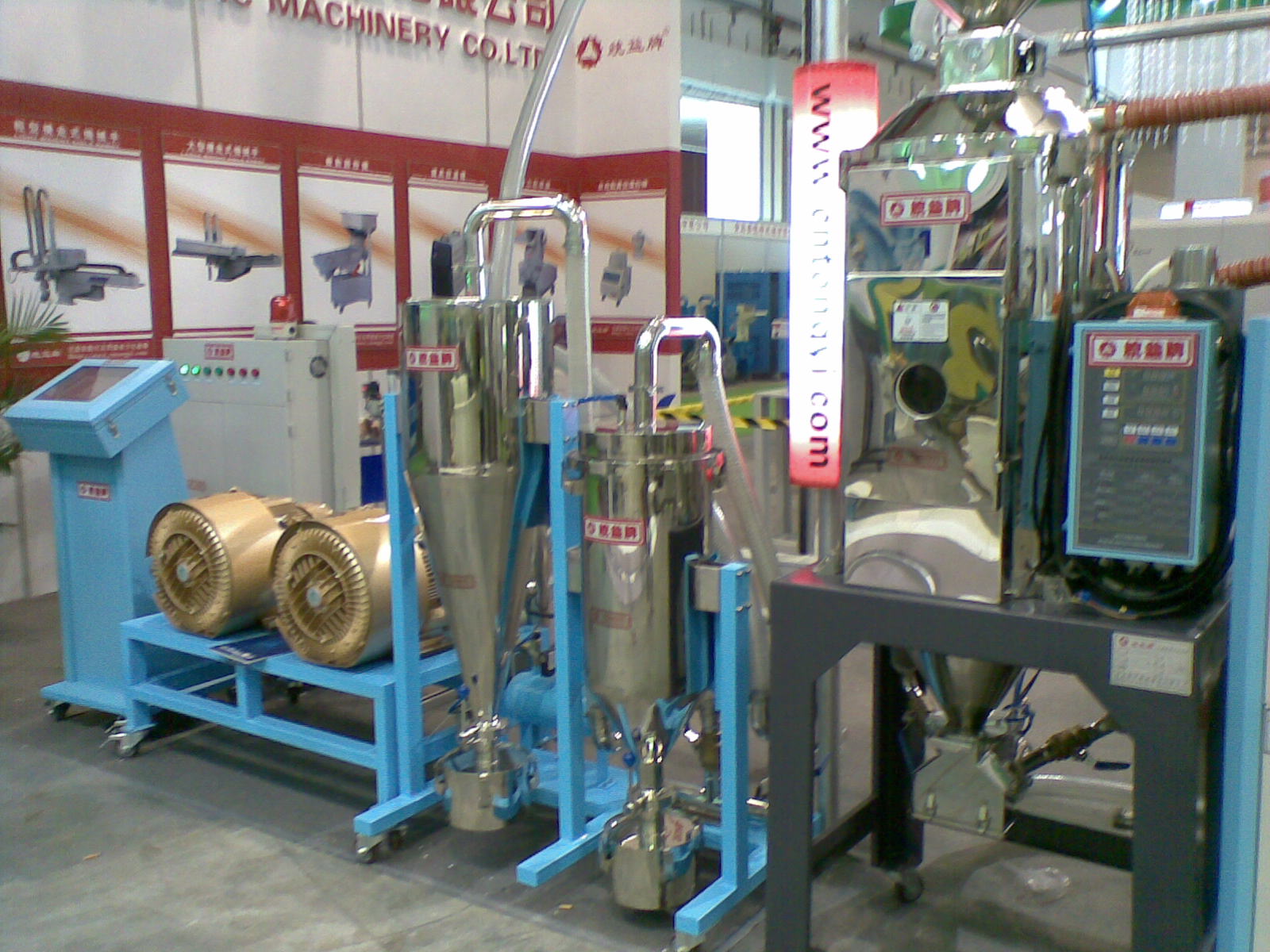 除濕干燥集中供料系統(tǒng)有哪些特點(diǎn) 除濕干燥集中供料系統(tǒng)有哪些特點(diǎn)