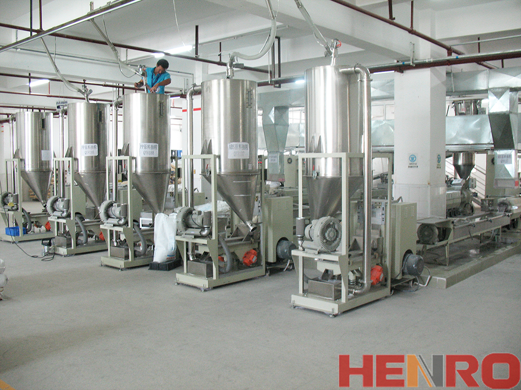 集中供料系統(tǒng)對塑料加工廠的作用都有哪些 集中供料系統(tǒng)對塑料加工廠的作用都有哪些