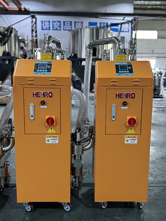 塑料加工得力助手—真空上料機(jī) 塑料加工得力助手—真空上料機(jī)